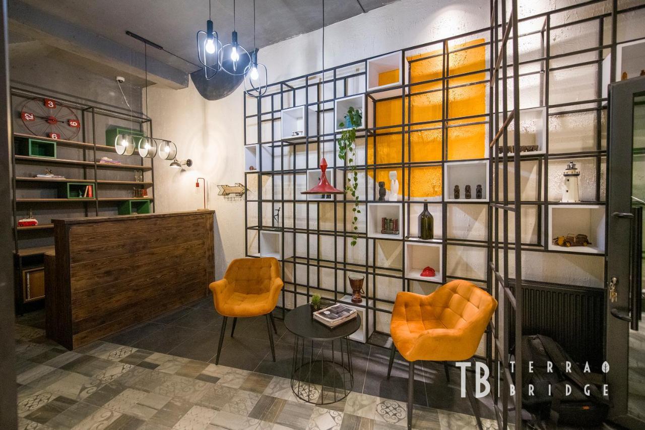 Terra Bridge Hotel Tbilisi Bagian luar foto