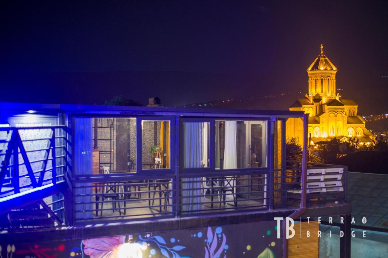 Terra Bridge Hotel Tbilisi Bagian luar foto
