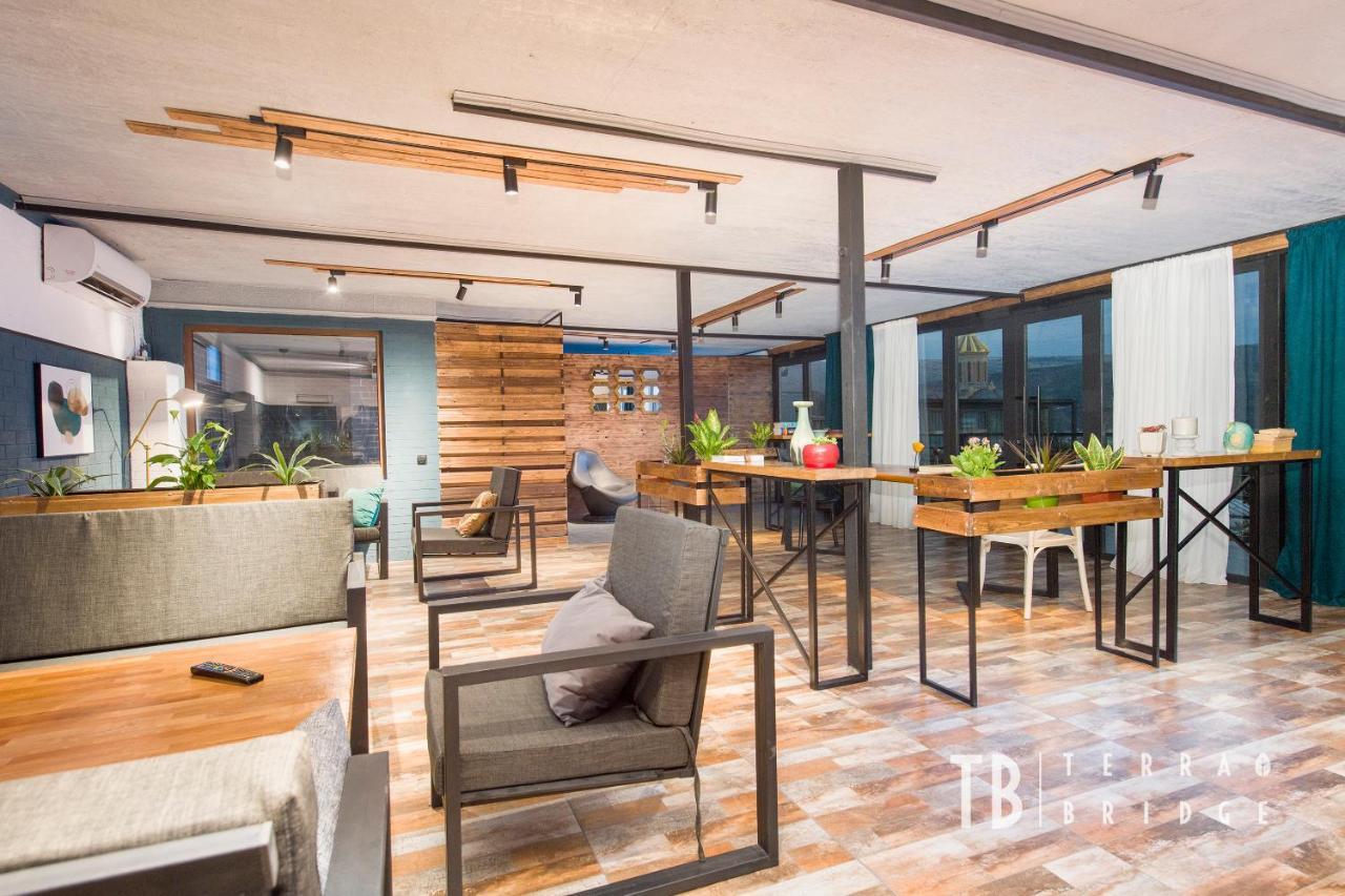 Terra Bridge Hotel Tbilisi Bagian luar foto