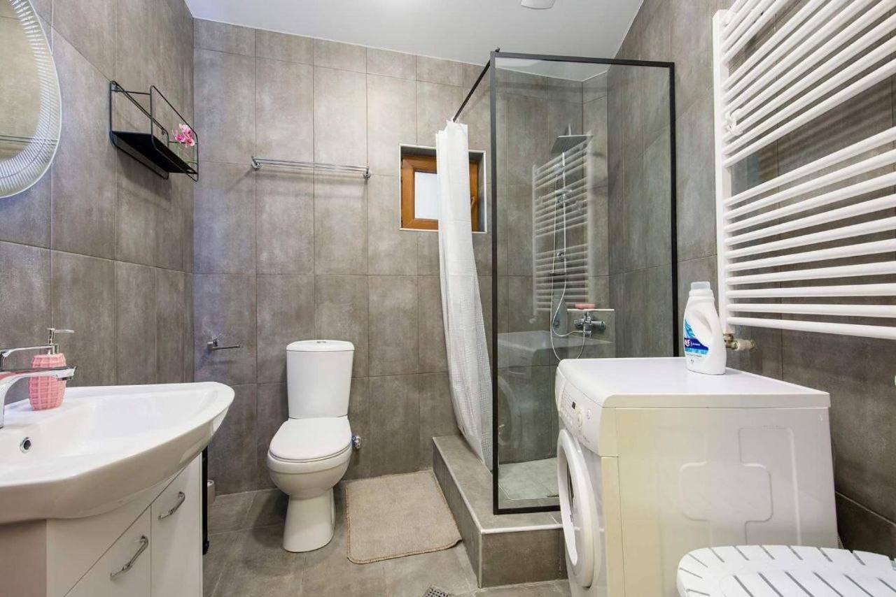 Terra Bridge Hotel Tbilisi Bagian luar foto