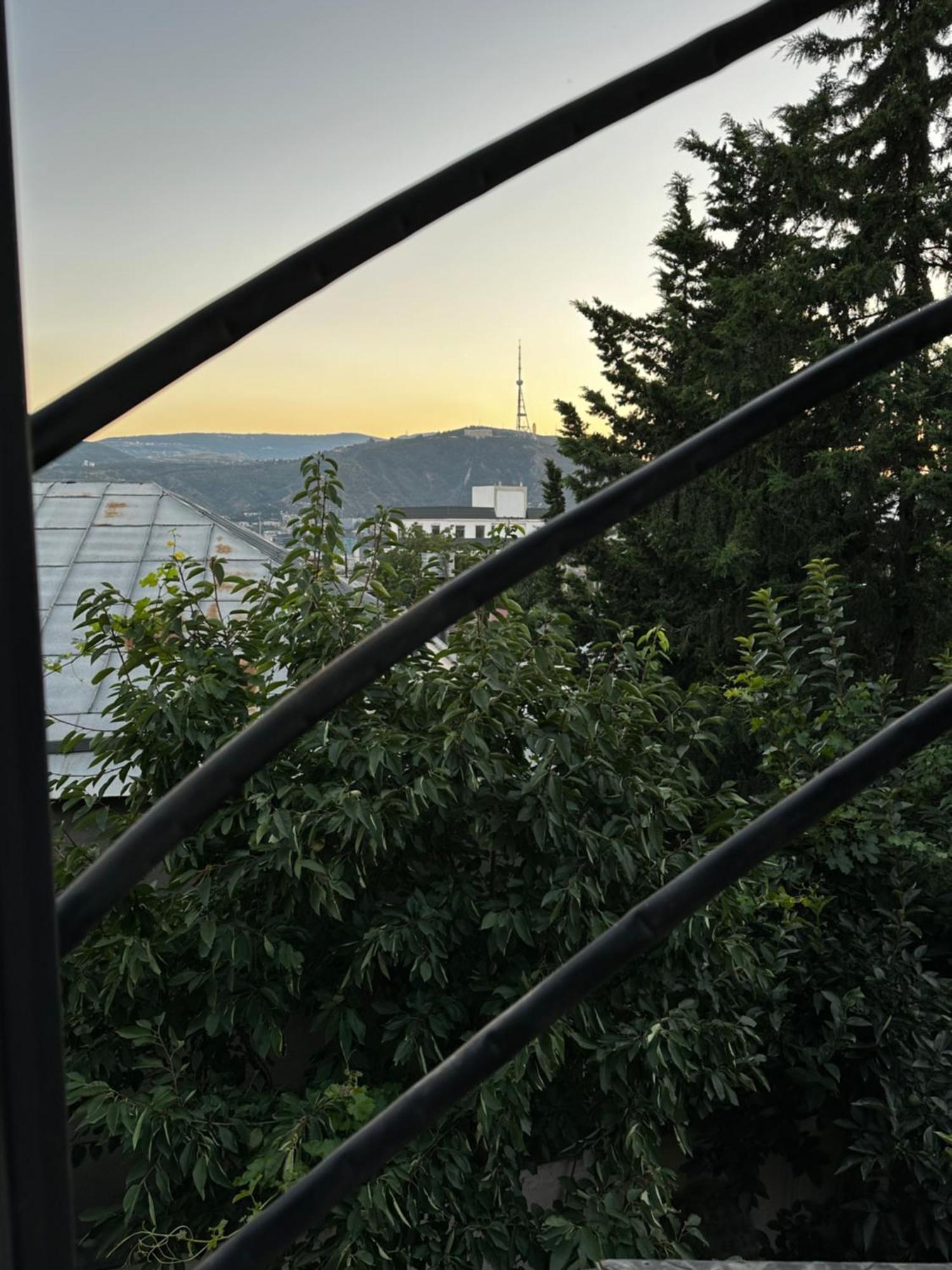 Terra Bridge Hotel Tbilisi Bagian luar foto